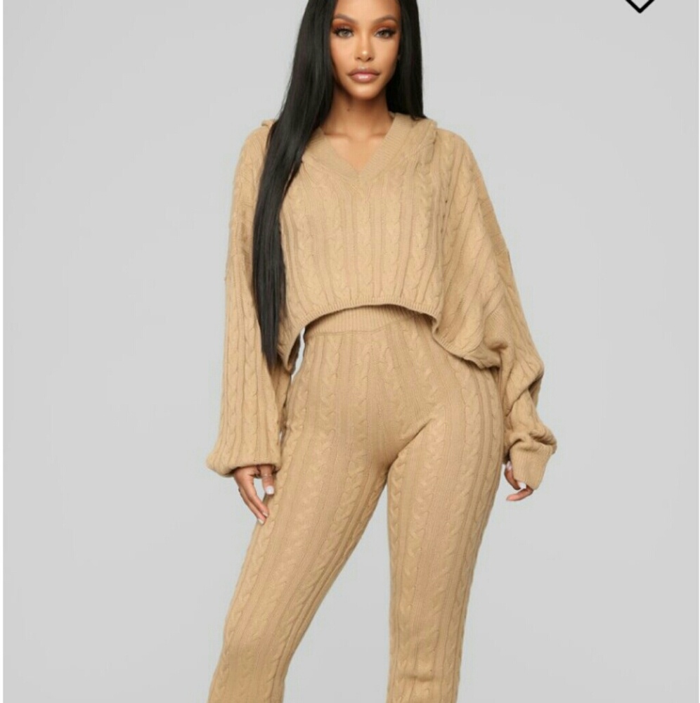 Nwt fashion nova log cabin set